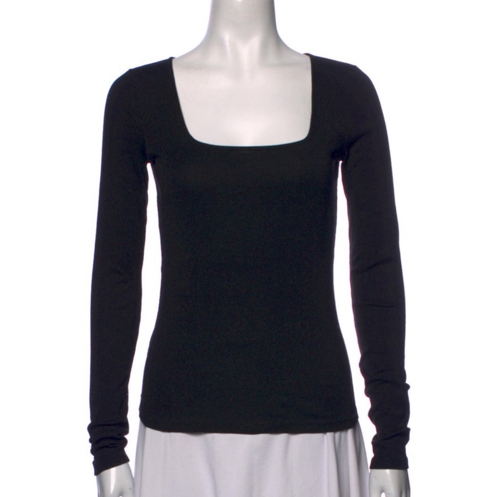 Square neckline long sleeve
